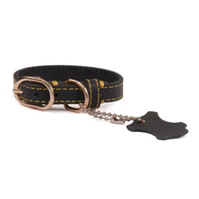 Cargar imagen en el visor de la galería, Black personalized genuine leather dog collar with gold accents and tag, offering luxury and durability for pets.