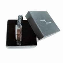 Cargar imagen en el visor de la galería, Leather Mini Micro USB Bracelet Charger in gift box, stylish and functional wearable tech accessory for on-the-go charging.