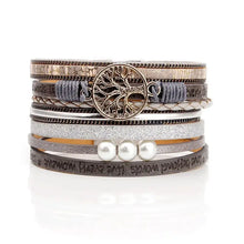 Cargar imagen en el visor de la galería, Summer leather charm bracelet with pearls and magnet buckle, featuring Life of Trees design, vegan leather, bohemian style.