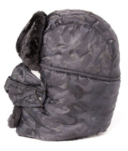 Charger l'image dans la galerie, Camouflage Alex unisex faux fur trapper hat with removable mask, windproof and warm for cold weather.