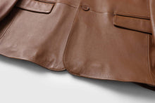 Cargar imagen en el visor de la galería, REED Men's Premium Lambskin Leather Blazer Sports Jacket detail showing soft-touch lambskin and button closure.