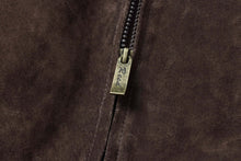 Load image into Gallery viewer, Close-up of zipper detail on REED men's baseball suede leather jacket, showcasing soft texture.