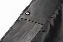 Cargar imagen en el visor de la galería, Close-up of REED Men's Premium Lambskin Leather Blazer interior showing button and high-quality material texture.