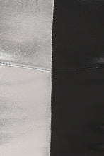 Cargar imagen en el visor de la galería, Close-up of shiny liquid metallic high waist leggings in bold black and silver colors, showcasing fabric texture.