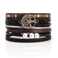 Cargar imagen en el visor de la galería, Bohemian vegan leather charm bracelet with pearls, Tree of Life design, and magnet buckle for chic summer style.