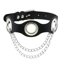 Cargar imagen en el visor de la galería, Stylish black leather choker necklace with metallic round accents and chain details.