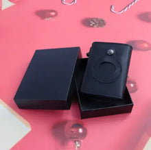 Load image into Gallery viewer, Minimal leather credit card holder in black box, stylish organization for essentials.