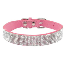Cargar imagen en el visor de la galería, Pink leather pet collar with sparkling rhinestones, adjustable for puppies and cats. Stylish and comfortable accessory for pets.