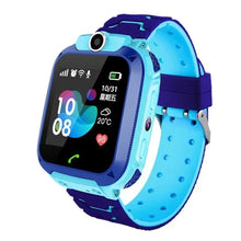 Cargar imagen en el visor de la galería, Blue children student wrist watch with GPS technology and safe communication features, perfect for child safety and connectivity.
