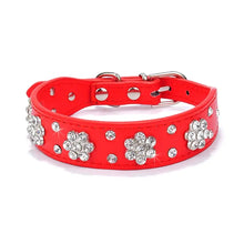 Cargar imagen en el visor de la galería, Red leather pet collar with rhinestone flowers, adjustable for puppies and cats, stylish and comfortable design.
