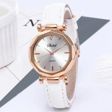 Cargar imagen en el visor de la galería, Fashion women casual watch with white vegan leather strap and rose gold case featuring quartz movement.