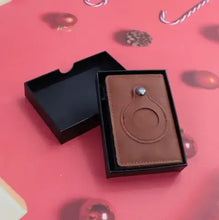 Load image into Gallery viewer, Elegant minimal leather credit card holder in box, perfect for streamlining wallet and organizing essentials. Premium quality accessory.