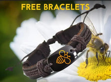 Cargar imagen en el visor de la galería, Free leather bee bracelet on a daisy with honeybee, showcasing rustic charm and nature-inspired design.
