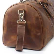 Cargar imagen en el visor de la galería, The Dagny Weekender | Large Leather Duffle Bag with full-grain leather and sturdy handle, ideal for stylish and organized travel.