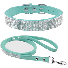Cargar imagen en el visor de la galería, Turquoise leather dog collar and leash set with sparkling rhinestones, combining elegance and durability for stylish pet walks.
