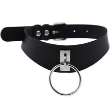 Cargar imagen en el visor de la galería, Black leather round pendant necklace with silver ring, elegant fashion accessory.