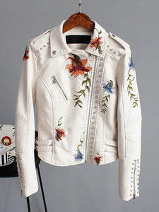 Chaqueta de piel sintética con estampado floral