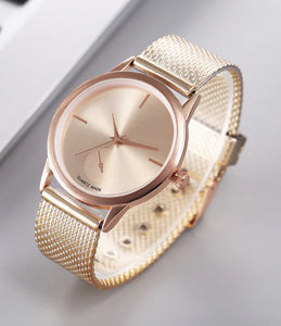 Reloj elegante de oro rosa