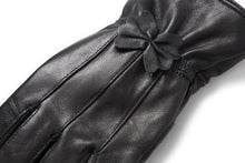 Cargar imagen en el visor de la galería, Reed Women&#39;s Genuine Leather Warm Lined Driving Gloves - Imported
