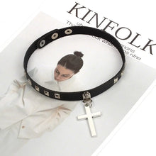 Cargar imagen en el visor de la galería, Leather Cross Necklace
