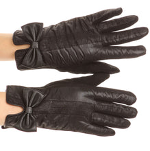 Charger l&#39;image dans la galerie, Liya Classic Warm Driving Touch Screen Capable Stretch Gloves Fleece Lined
