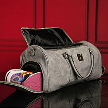 Charger l&#39;image dans la galerie, Grey Tumbled Luciano Leather Duffle Bag (New Weekender Design)
