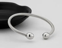 Charger l&#39;image dans la galerie, Magnetic Bracelet Ring
