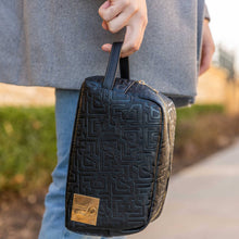Charger l&#39;image dans la galerie, Black Monogram Leather Toiletry Bag
