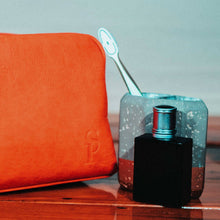 Charger l&#39;image dans la galerie, Orange Tumbled Leather Toiletry Bag
