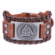 Cargar imagen en el visor de la galería, Viking Valknut Amulet Leather Bracelet
