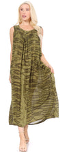 Charger l&#39;image dans la galerie, Model wearing green tie-dye sleeveless maxi dress with scoop neck and relaxed fit. Perfect for summer outings or as a swim cover-up.
