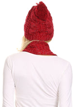 Charger l&#39;image dans la galerie, Back view of red beanie and infinity scarf set with metallic threads, featuring woven knit design and pom pom on beanie.
