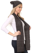Charger l&#39;image dans la galerie, Model wearing Kae jewel-studded cable knit beanie hat and scarf set in dark gray, showcasing slouchy fit and soft acrylic fabric
